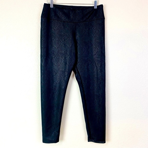 Express Black Snakeskin Print Ponte Knit Leggings Size L - Picture 4 of 7